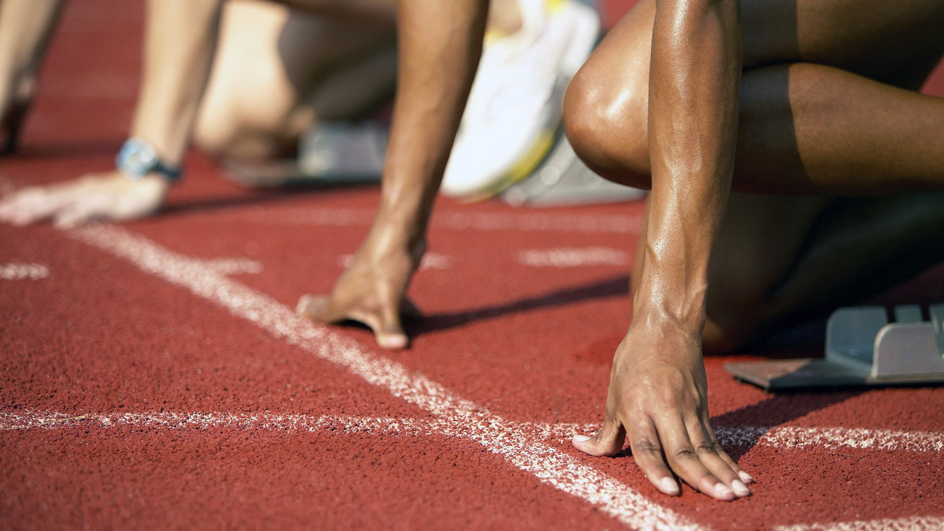 《赛事后花絮:工作人员的辛勤与付出》,比赛后工作人员总结怎么写